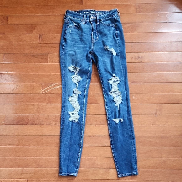American Eagle Outfitters Denim - American Eagle Outfitters Skinny Blue Jeans with Distressed Style